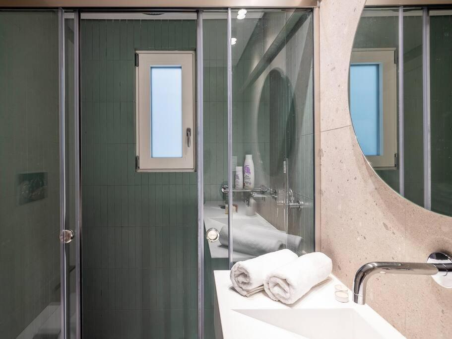 Electra Luxury Apartment At The Heraklion Center Exterior photo
