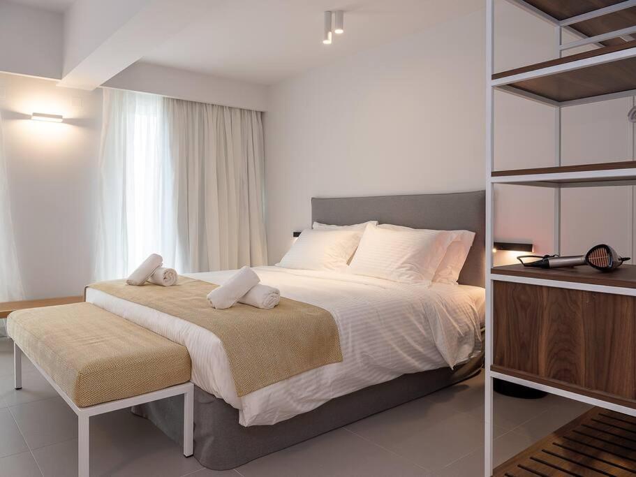Electra Luxury Apartment At The Heraklion Center Exterior photo